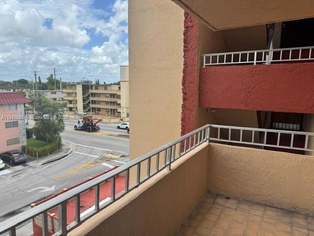 Building Photo - 6090 W Flagler St