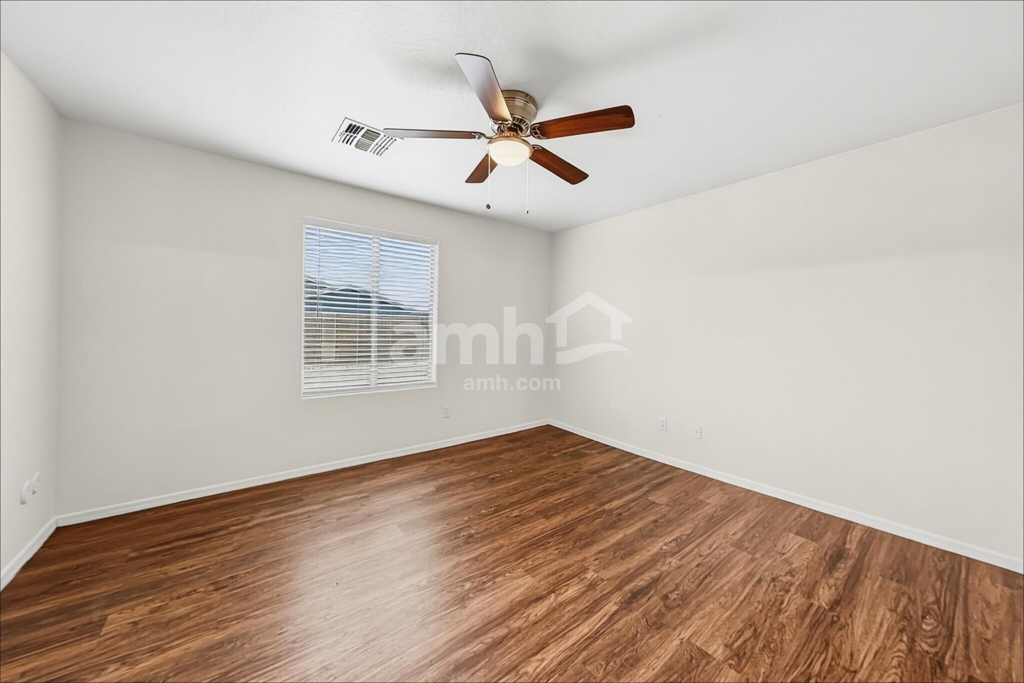 Building Photo - 175 W Santa Gertrudis Trail