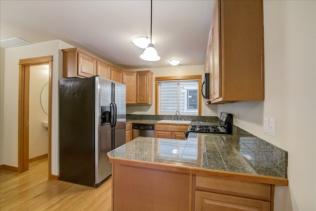 Building Photo - 844 NE 66th St