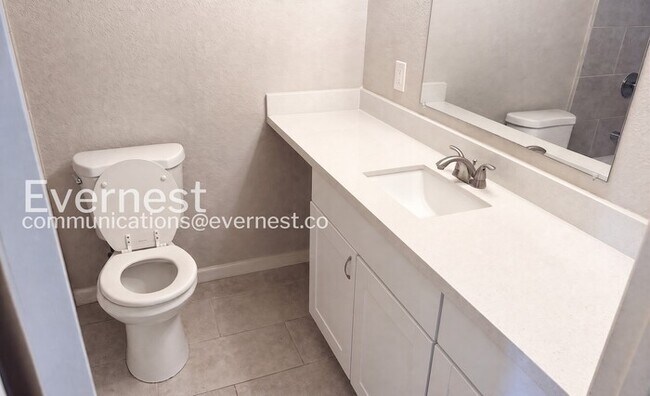 Building Photo - 3-Bed/2-Bath Home/ Pet Friendly/Available Now!