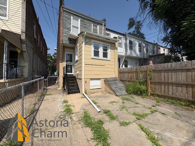 Building Photo - Rent Offers Accepted!