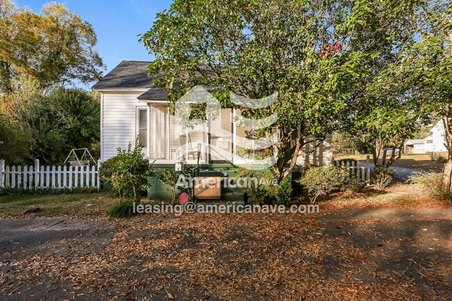 Building Photo - 3 Jackson St