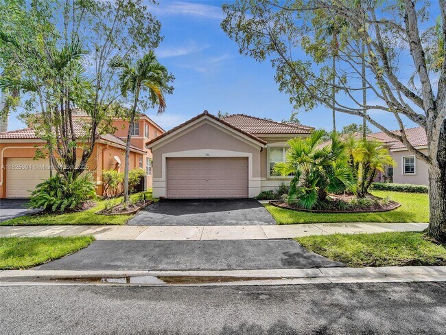 Building Photo - 938 Bluewood Terrace