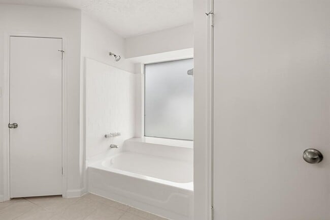 Building Photo - 7019 Yardley Dr