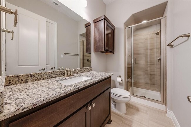 Building Photo - 705 Campino Dr