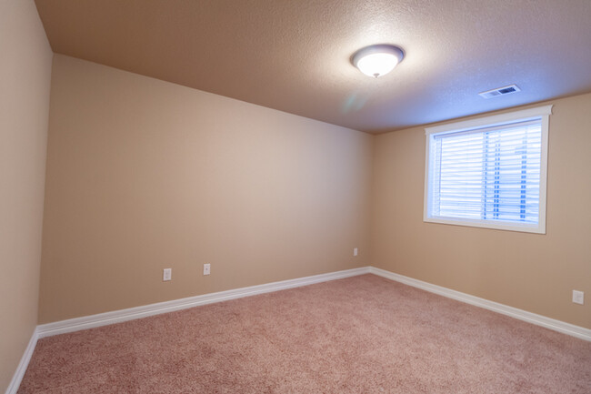 Building Photo - 414 Appletree Lane - 1