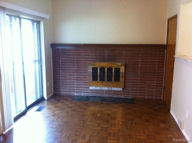 Building Photo - 467 S Marie St