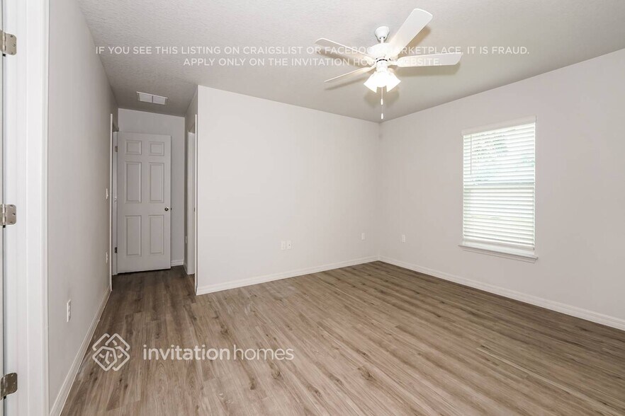 Building Photo - 1 Royal Oak Dr