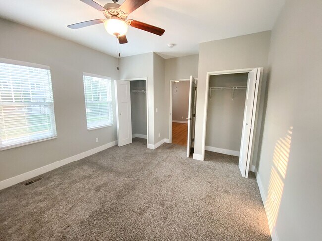 Building Photo - 3004 West St