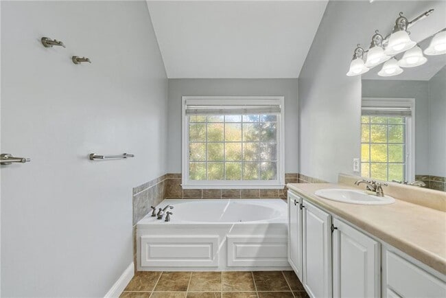 Building Photo - 1362 Cartecay Dr NE