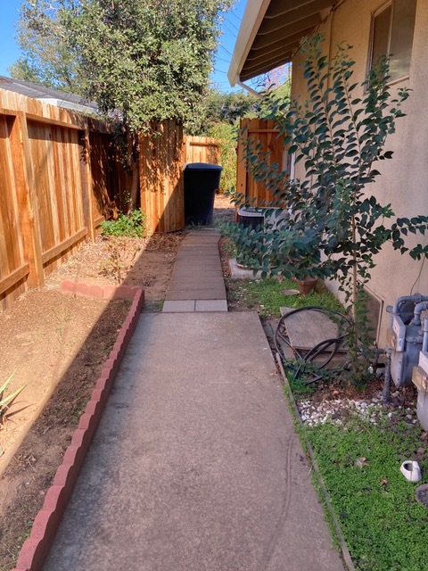 Building Photo - 1322 Topaz Way