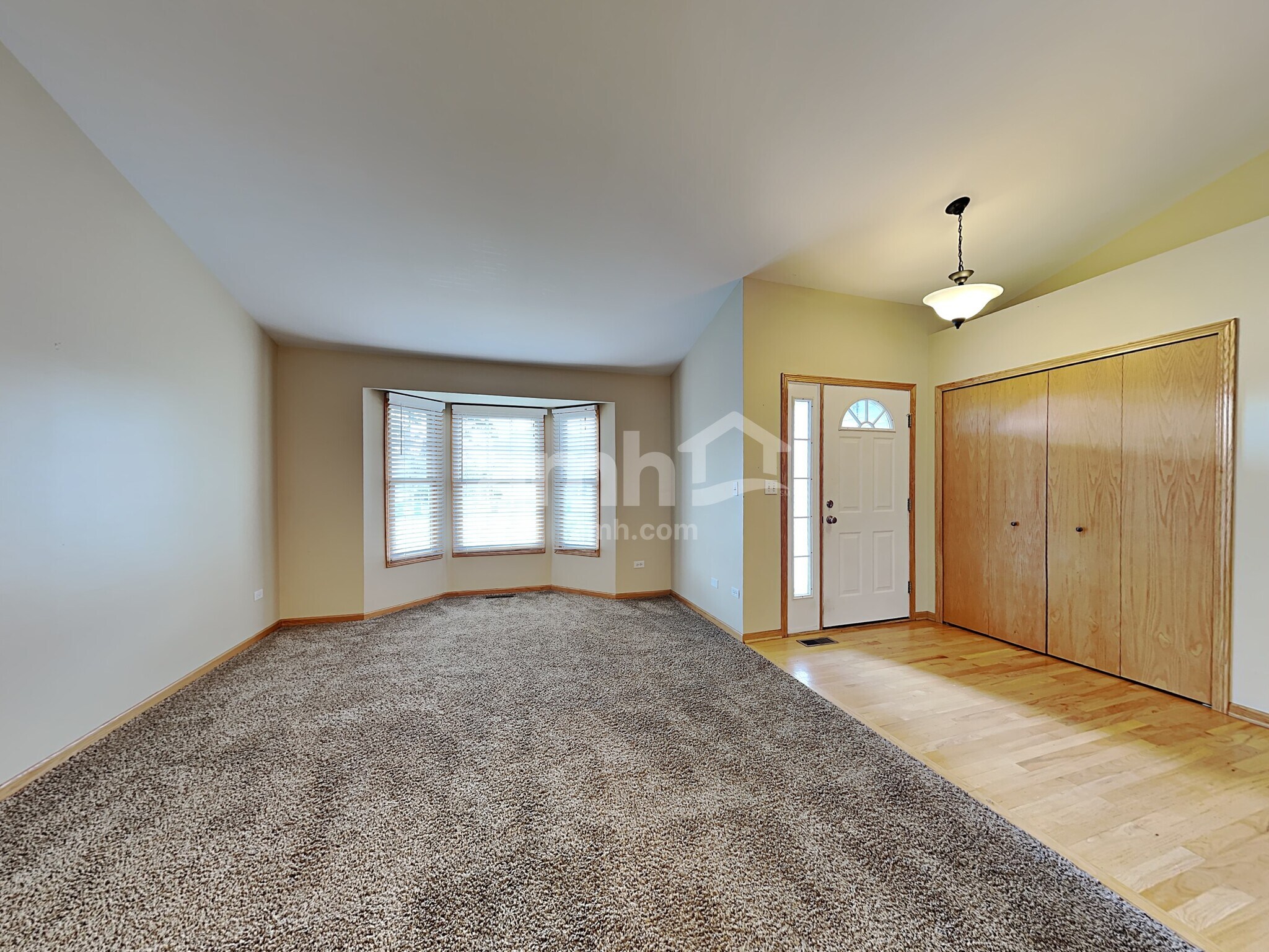 Building Photo - 302 Thames Dr