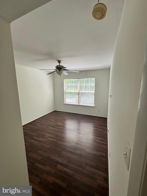 Building Photo - 1702 Ascot Way