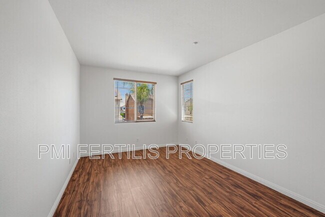Building Photo - 7167 Elsa Ct