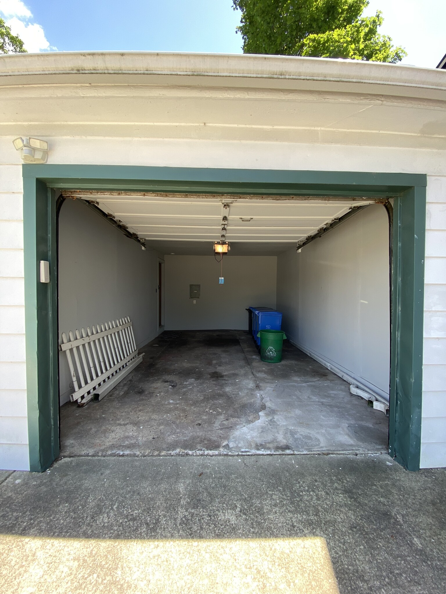 Building Photo - 208 Gateway Blvd