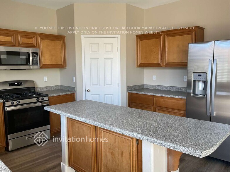 Building Photo - 3479 Bella Sovana Ct