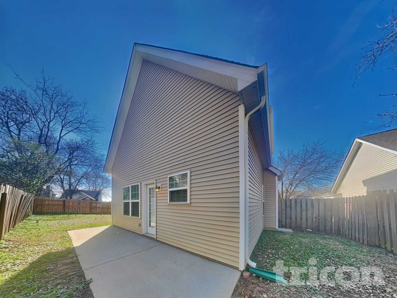 Building Photo - 2013 Mansker Dr