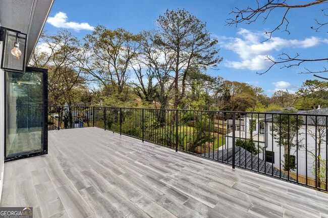 Building Photo - 2361 Lynn Iris Dr