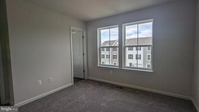 Building Photo - 151 Cooperage Rd