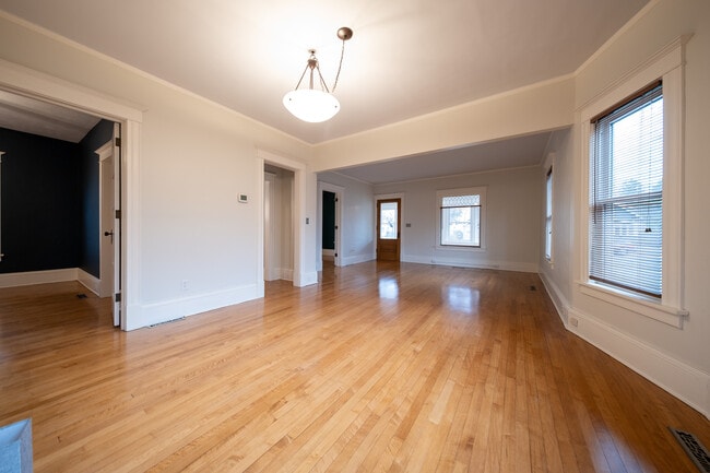 Building Photo - 4135 Quail Ave N