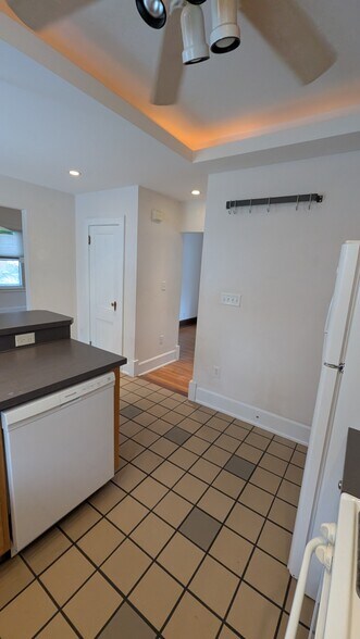 Building Photo - 1800 Mears Ave