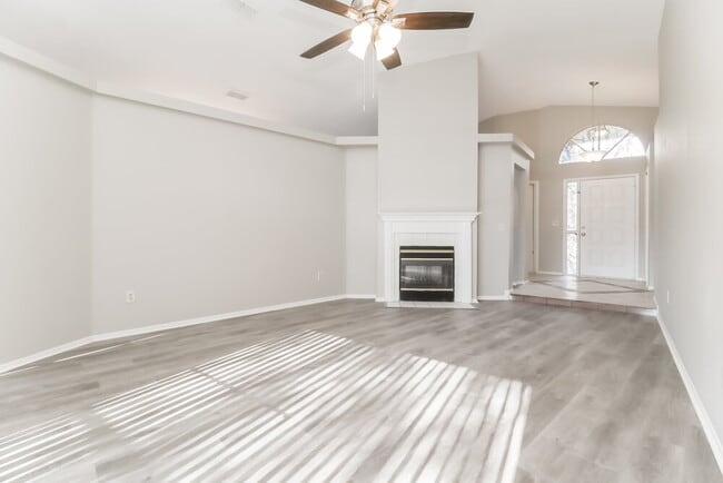 Building Photo - 1005 Brielle Ave