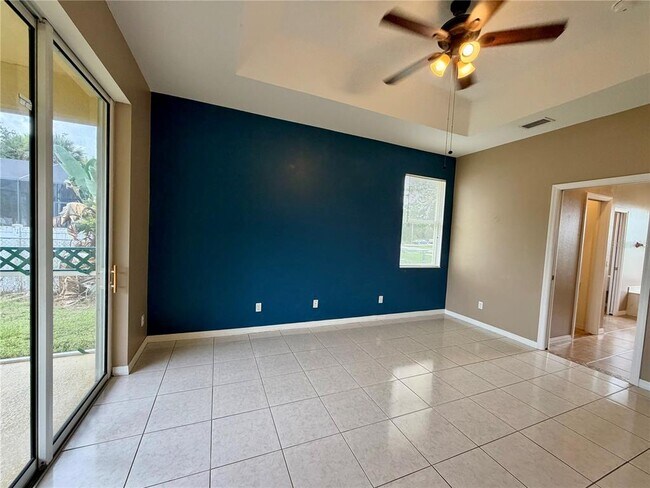 Building Photo - 1204 S San Mateo Dr
