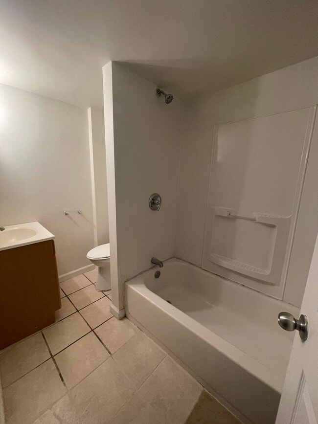 Building Photo - 2 Bedroom Apartment for Rent – Pittsfield, MA – $1,450/month