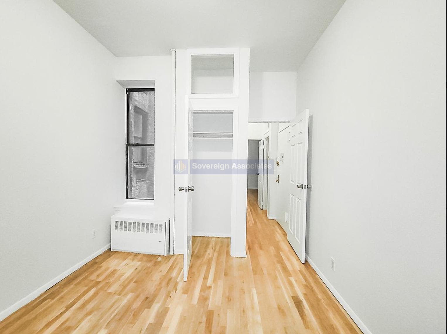Building Photo - 208 W 82nd St