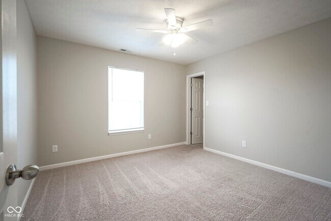 Building Photo - 16179 Larimar Dr