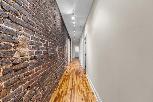 Building Photo - 44 S Jefferson St