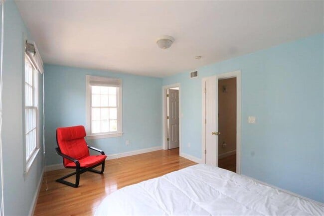 Building Photo - 86 Winter St