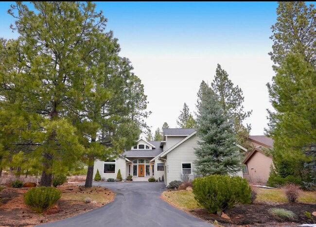 view of front - 60709 Golf Village Loop