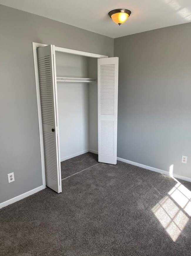 Building Photo - Downtown Rochester Condo- Heat and Water I...
