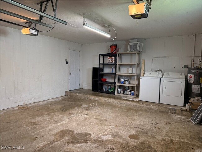 Building Photo - 6677 Fiesta Way
