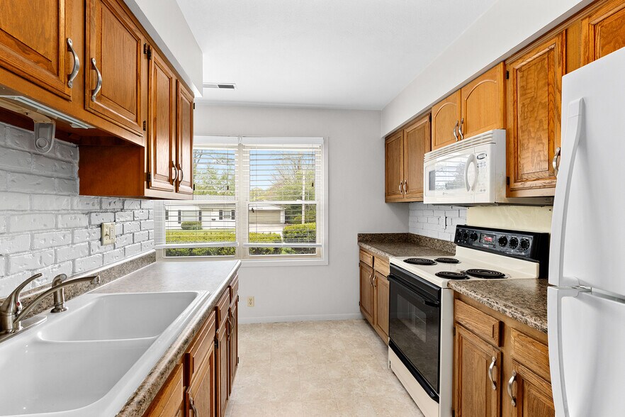 Building Photo - 6207 N Northmoor Ct