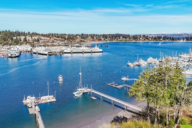 Building Photo - Furnished Bainbridge Island Waterfront Home with Incredible Views