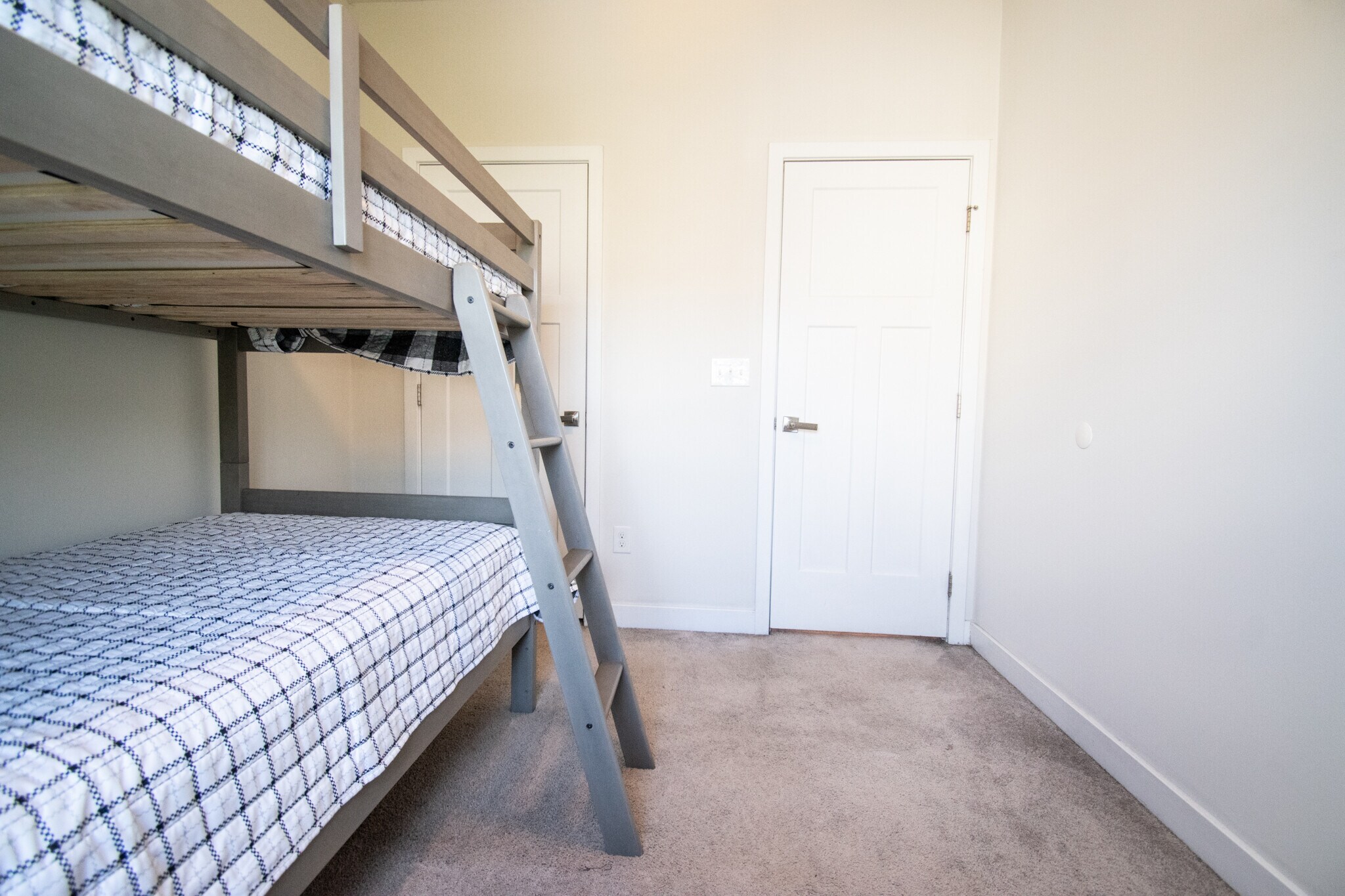 twin over twin bunkbed - 914 Avast Way