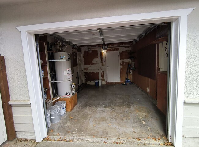 Building Photo - Darling Home on Darlene!