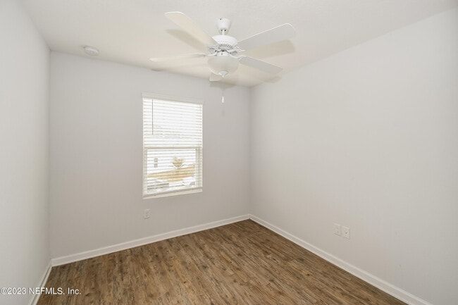 Building Photo - 570 Eiseman Wy