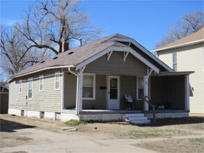 Building Photo - 609 N Madison St