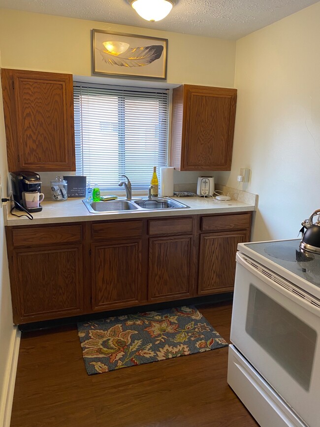 Building Photo - 104 Lewiston Rd