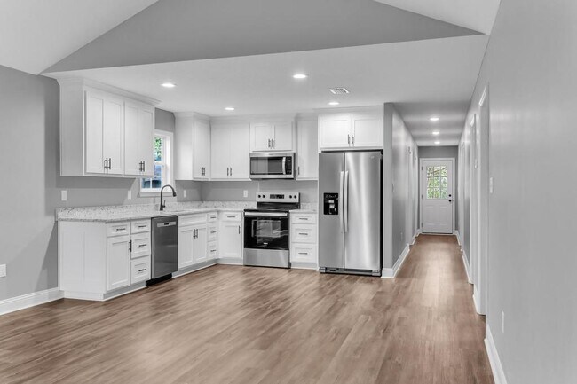 Building Photo - 303 Wright St