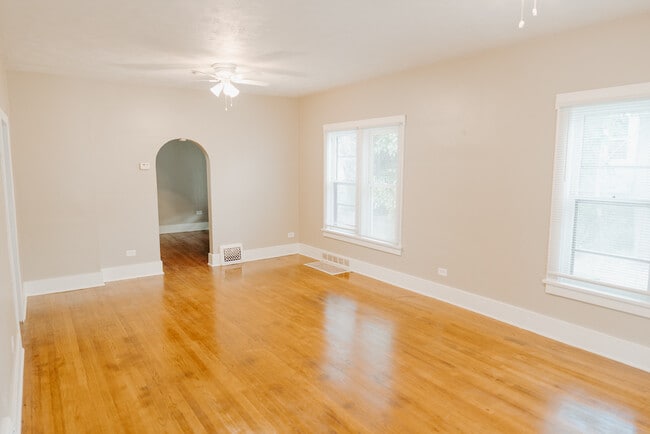 Building Photo - 2728 N 65th Ave