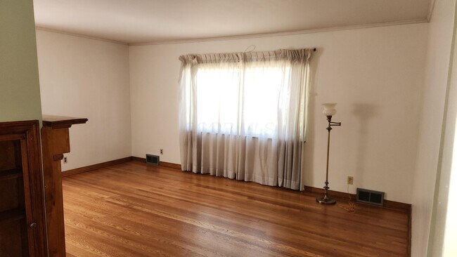 Building Photo - 502 Binns Blvd