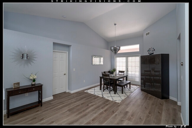 Building Photo - 3704 Cypress Meadows Rd