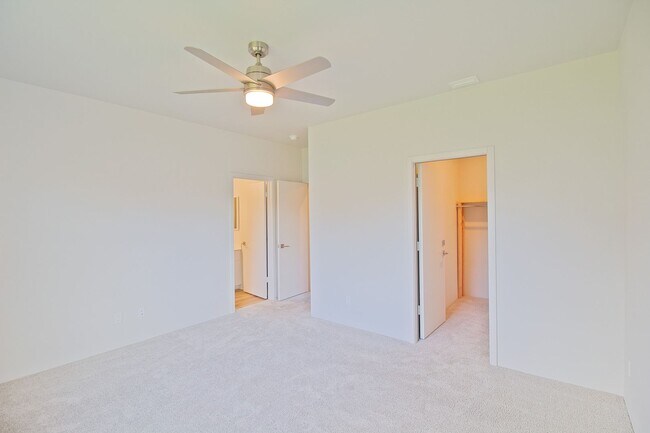 Building Photo - Ikena-Ho'opili/4 BD/2.5 BA/4 PK