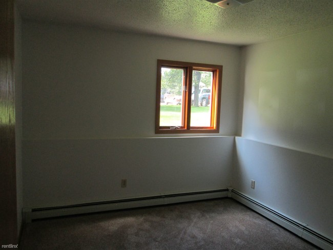 Building Photo - 2 br, 1 bath Apartment - 525 Oxford St