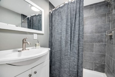 Building Photo - 514 Tremont St