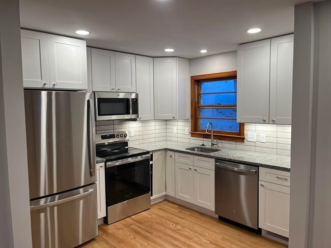 Building Photo - 1417 Beld St